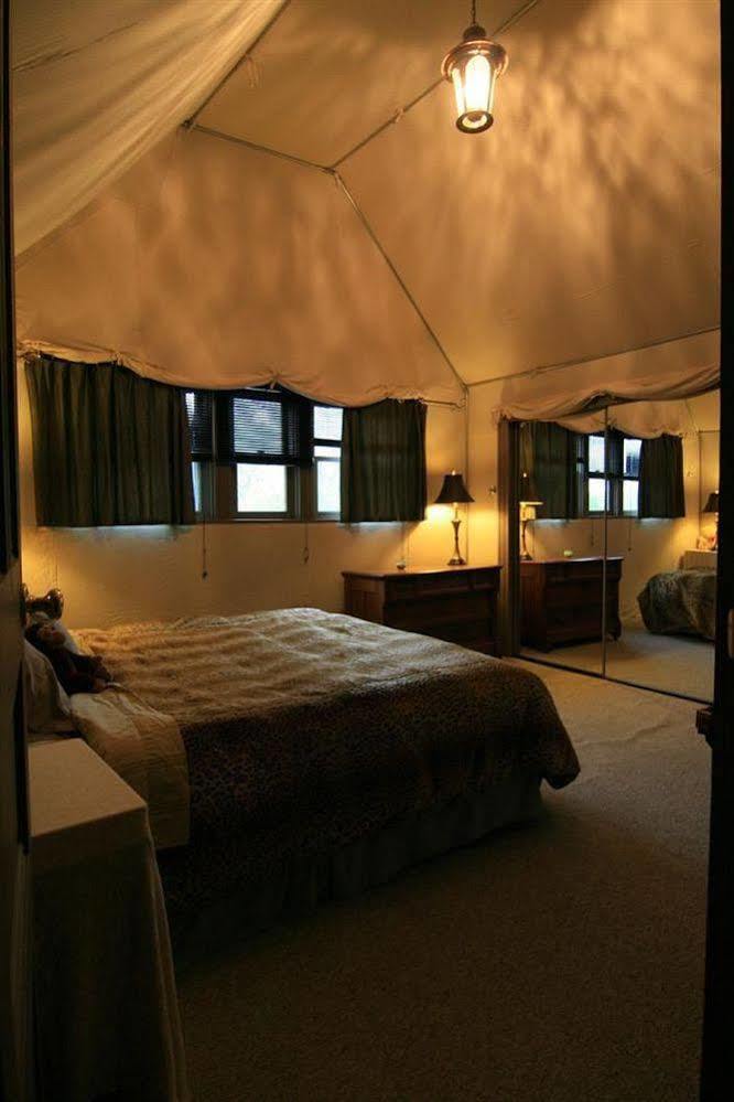 קליבלנד Stone Gables Inn מראה חיצוני תמונה